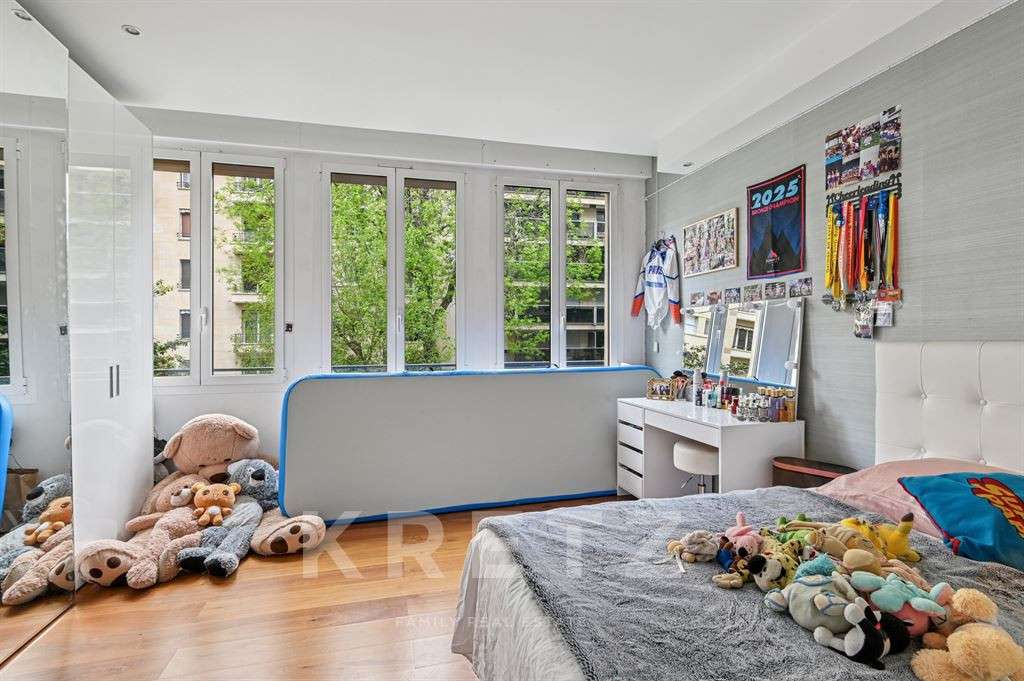 Apartment Paris 16e