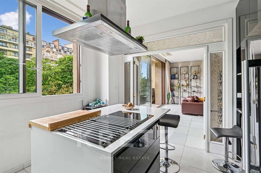 Apartment Paris 16e