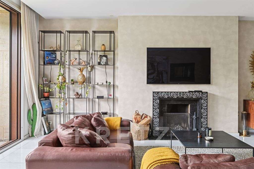 Apartment Paris 16e