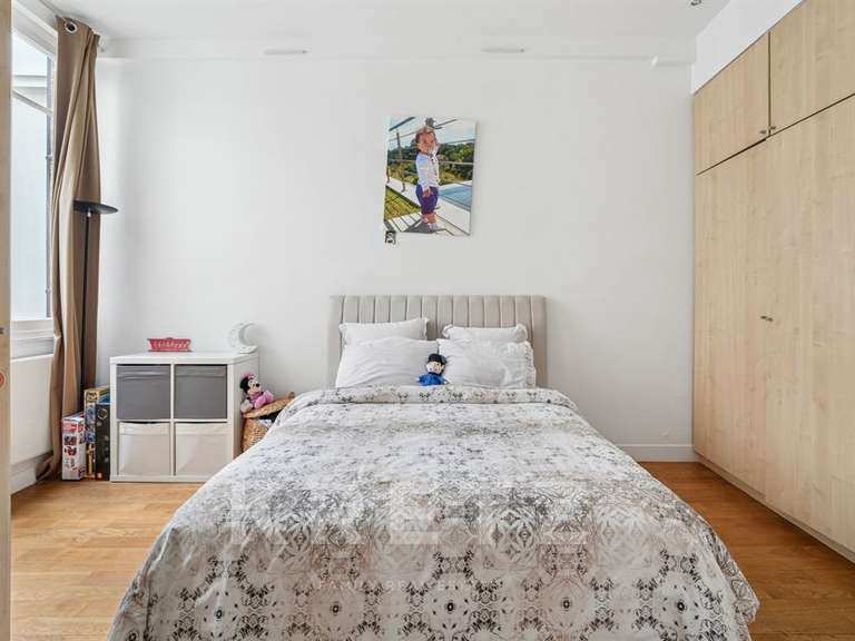 Appartement Paris 16e - 3 chambres - 163m²