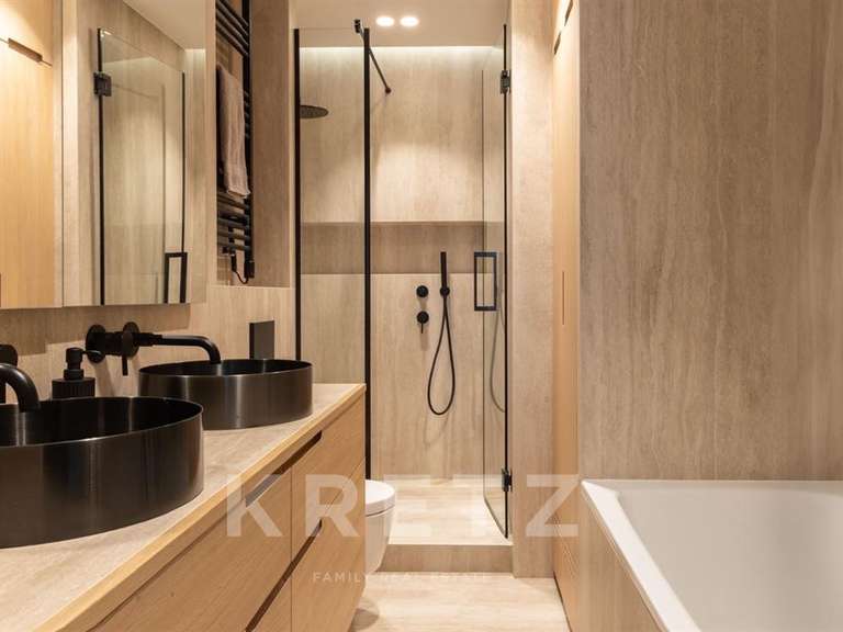 Appartement Paris 16e - 2 chambres - 83m²