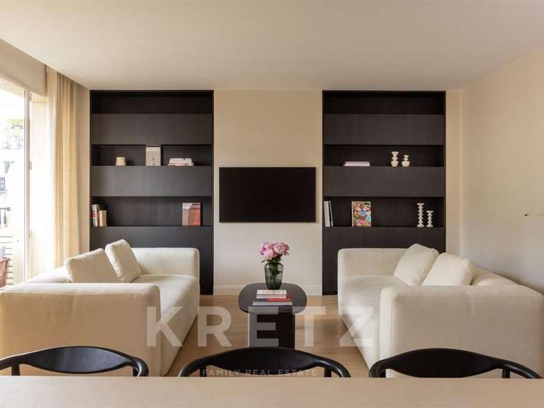 Appartement Paris 16e - 2 chambres - 83m²