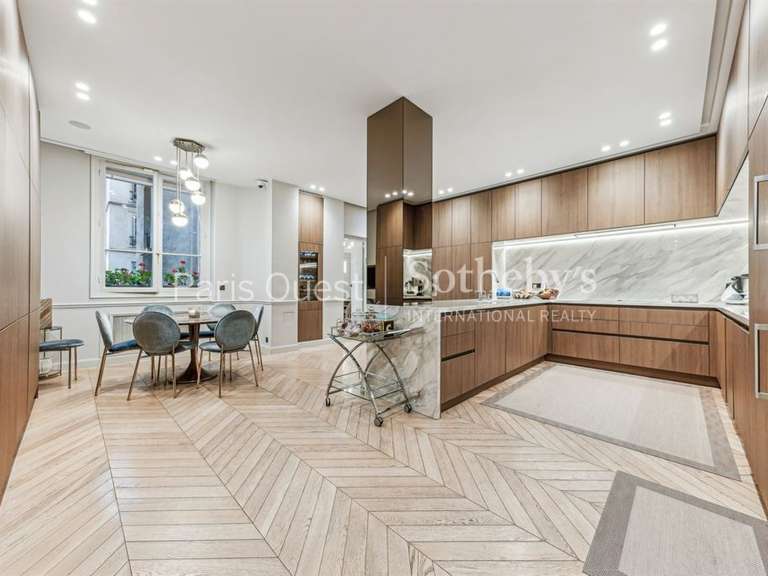 Appartement Paris 16e - 5 chambres - 335m²
