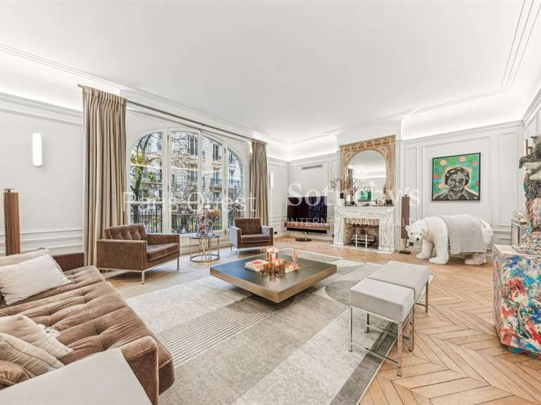 Appartement Paris 16e - 5 chambres - 335m²