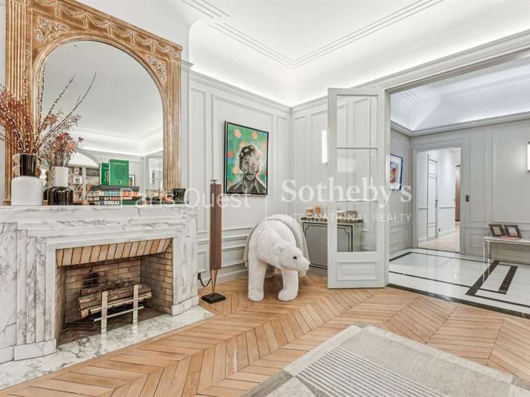Appartement Paris 16e - 5 chambres - 335m²