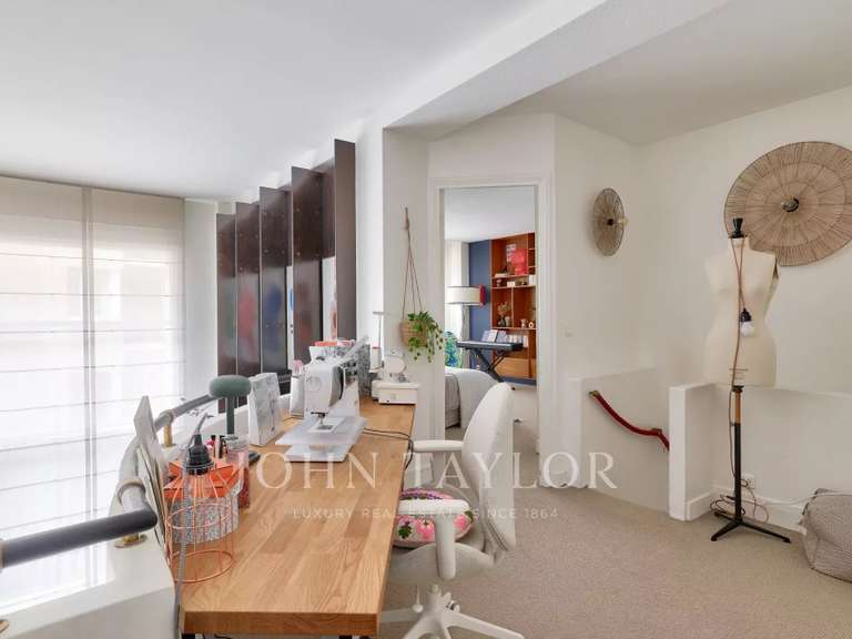 Appartement Paris 16e - 2 chambres - 119m²