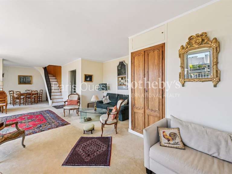Appartement Paris 16e - 2 chambres - 122m²
