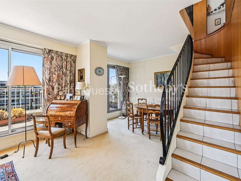 Appartement Paris 16e - 2 chambres - 122m²