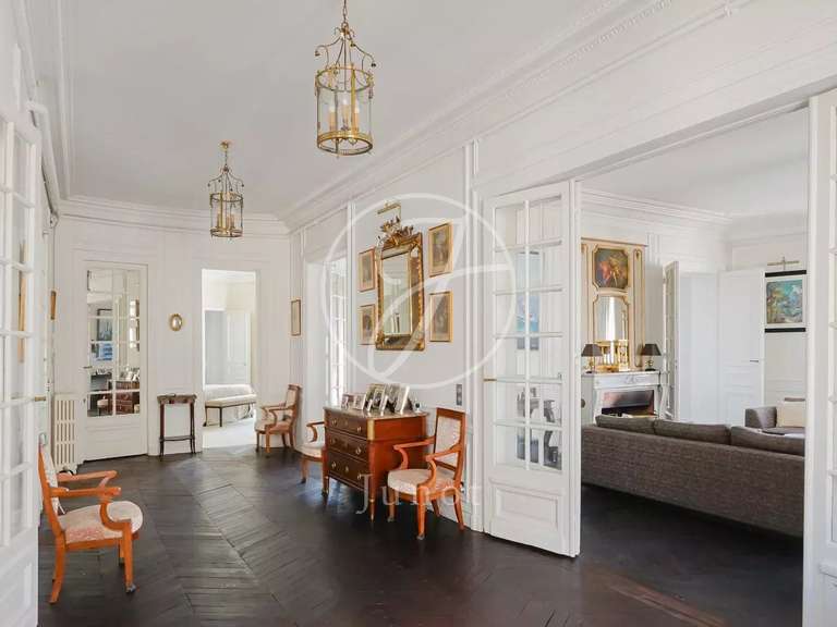 Appartement Paris 16e - 4 chambres - 290m²