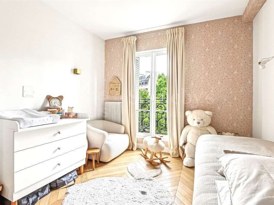 Apartment Paris 16e