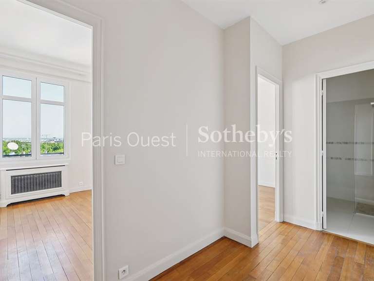 Appartement Paris 16e - 4 chambres - 342m²