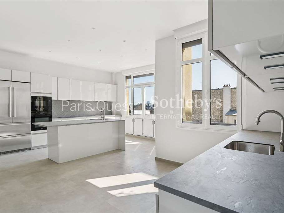Apartment Paris 16e