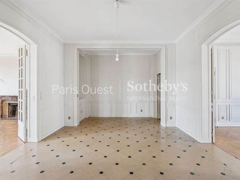 Appartement Paris 16e - 4 chambres - 342m²
