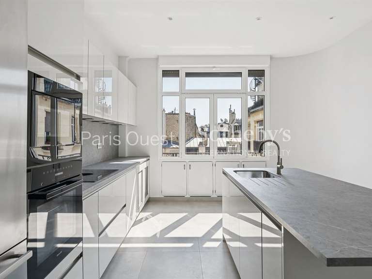 Appartement Paris 16e - 4 chambres - 342m²