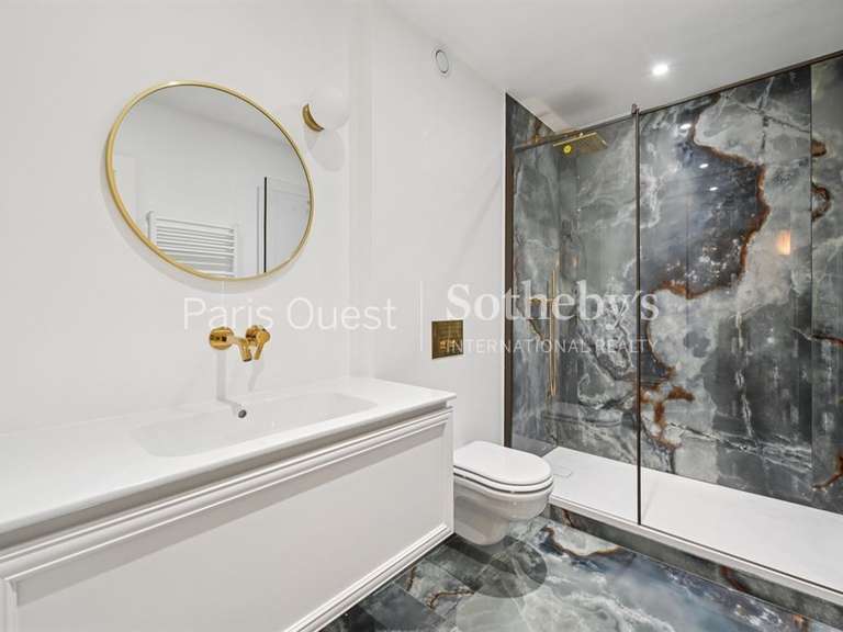 Appartement Paris 16e - 3 chambres - 200m²