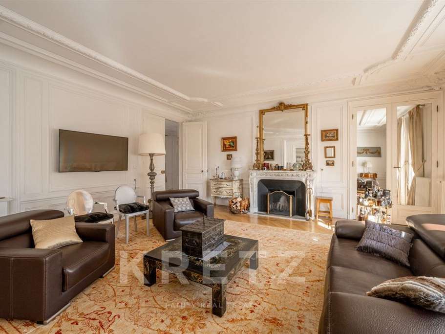 Apartment Paris 16e