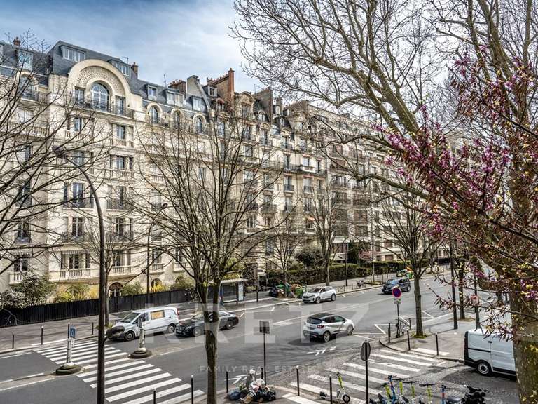 Apartment Paris 16e - 3 bedrooms - 313m²