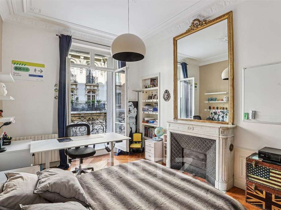 Apartment Paris 16e