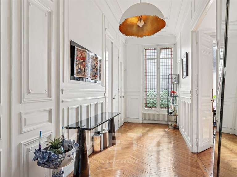 Apartment Paris 16e - 4 bedrooms - 220m²