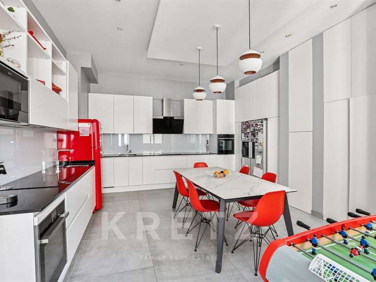 Apartment Paris 16e - 4 bedrooms - 220m²