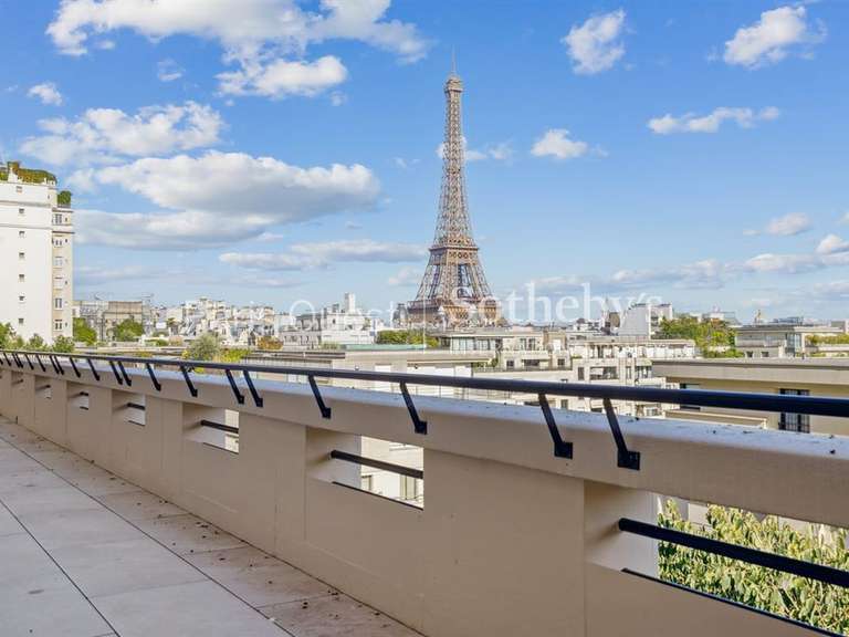 Appartement Paris 16e - 2 chambres - 146m²