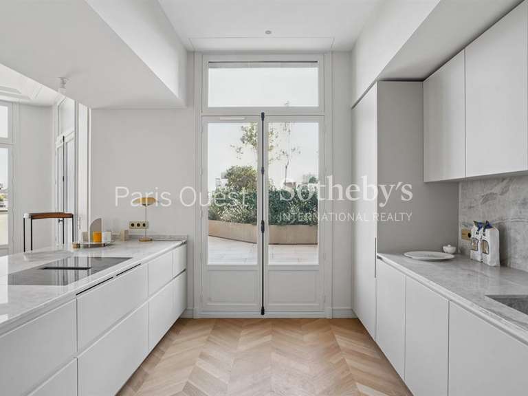 Appartement Paris 16e - 2 chambres - 146m²