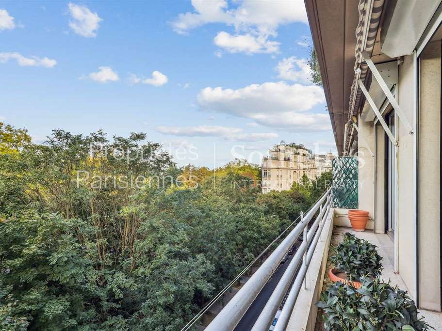 Apartment Paris 16e