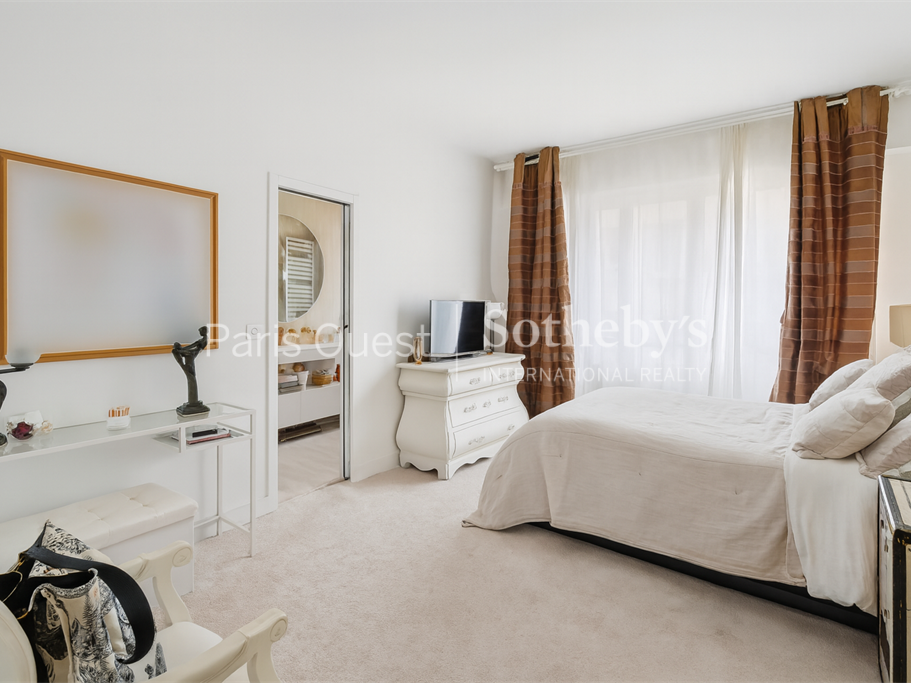 Apartment Paris 16e
