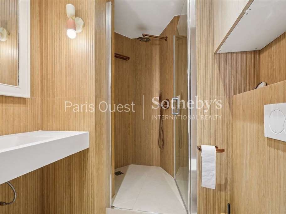 Apartment Paris 16e