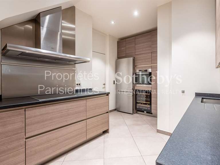 Apartment Paris 16e - 2 bedrooms - 150m²