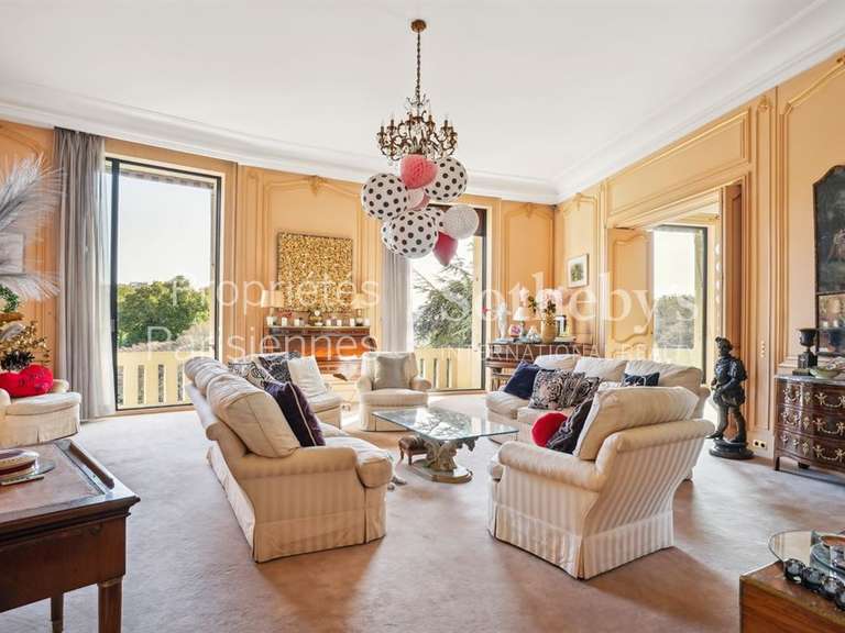 Appartement Paris 16e - 3 chambres - 403m²