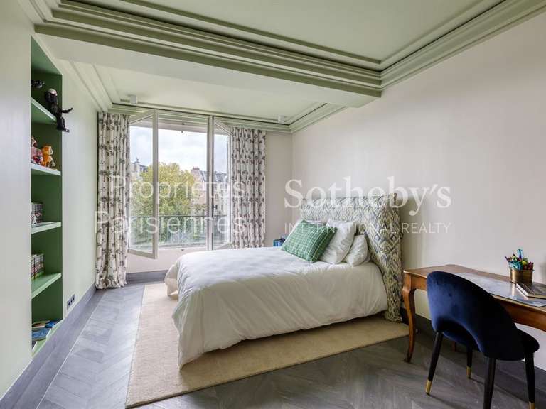 Apartment Paris 16e - 4 bedrooms - 240m²
