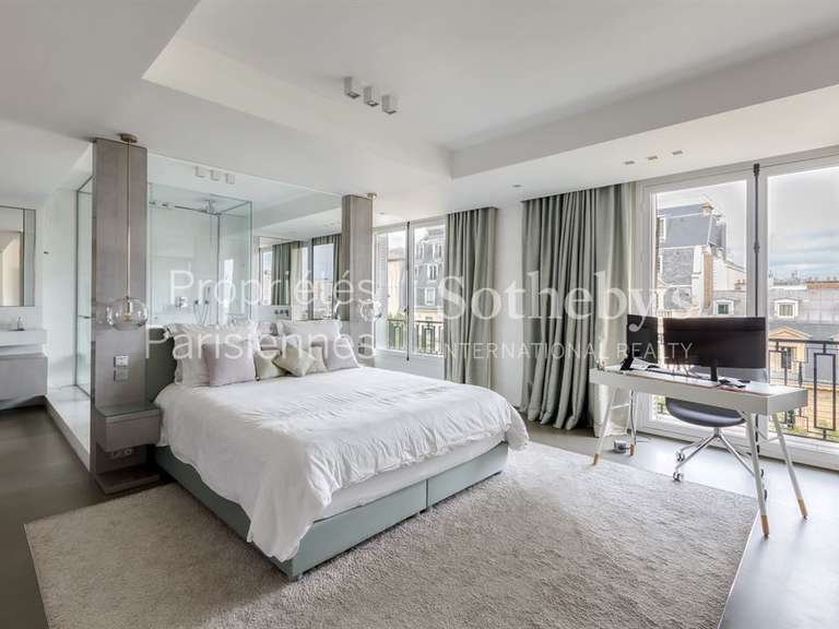 Apartment Paris 16e - 4 bedrooms - 240m²