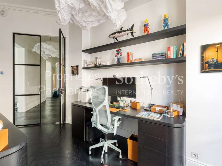 Appartement Paris 16e - 4 chambres - 350m²