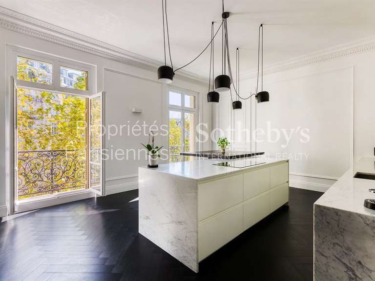 Appartement Paris 16e - 4 chambres - 350m²