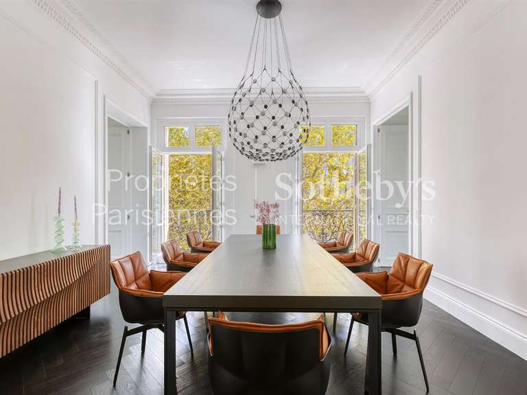 Appartement Paris 16e - 4 chambres - 350m²