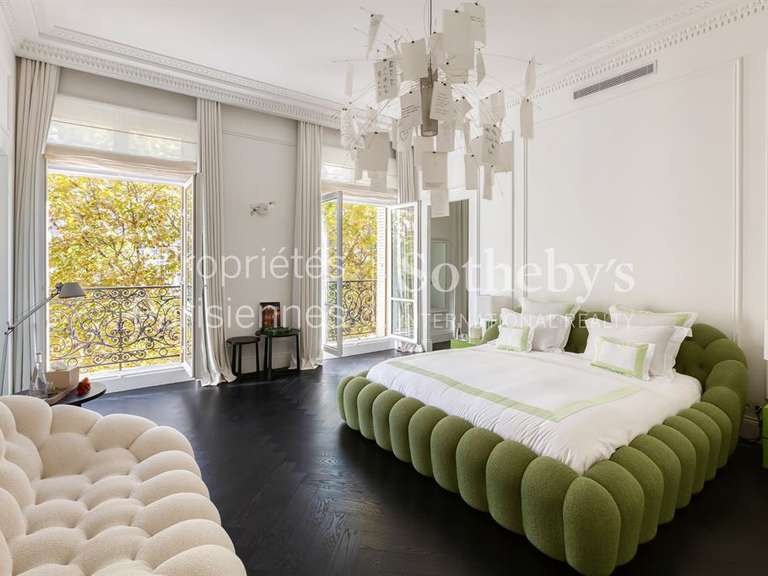 Appartement Paris 16e - 4 chambres - 350m²