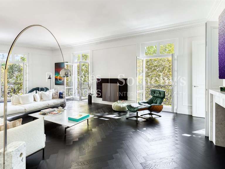Appartement Paris 16e - 4 chambres - 350m²