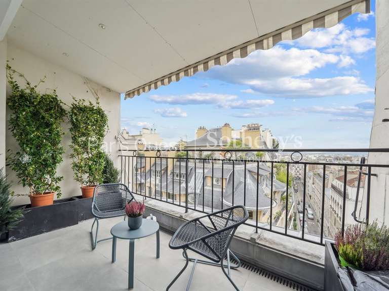 Appartement Paris 16e - 5 chambres - 335m²