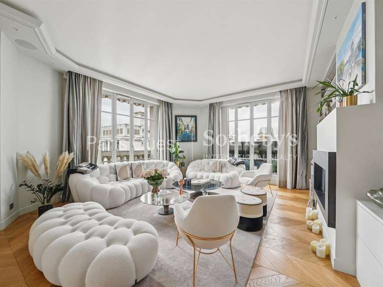 Appartement Paris 16e - 5 chambres - 335m²