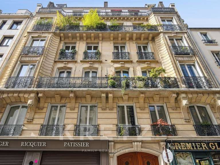 Appartement Paris 16e - 3 chambres - 145m²