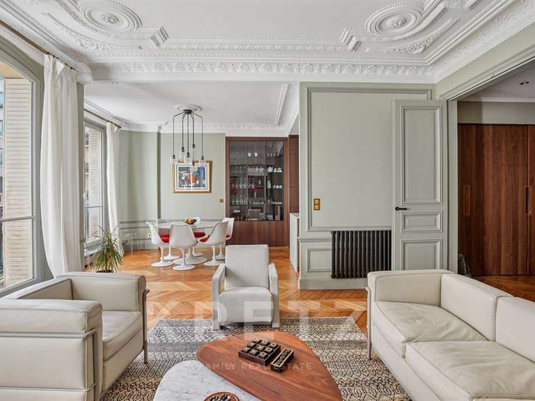 Appartement Paris 16e - 3 chambres - 145m²