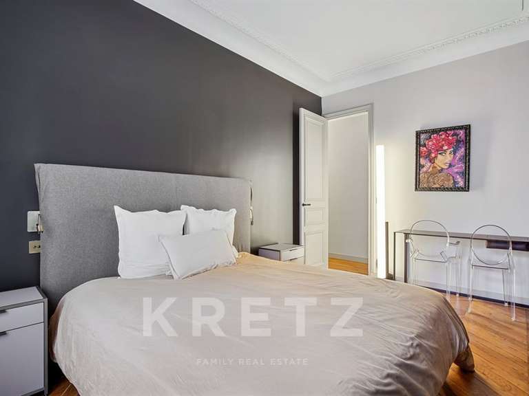 Appartement Paris 16e - 3 chambres - 145m²