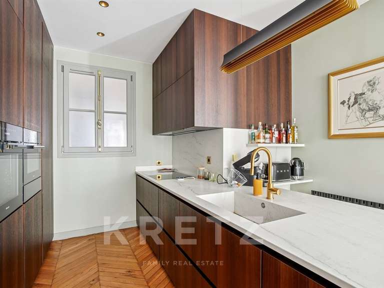 Appartement Paris 16e - 3 chambres - 145m²