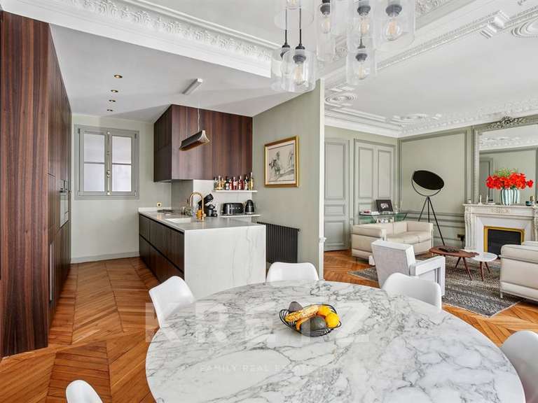 Appartement Paris 16e - 3 chambres - 145m²