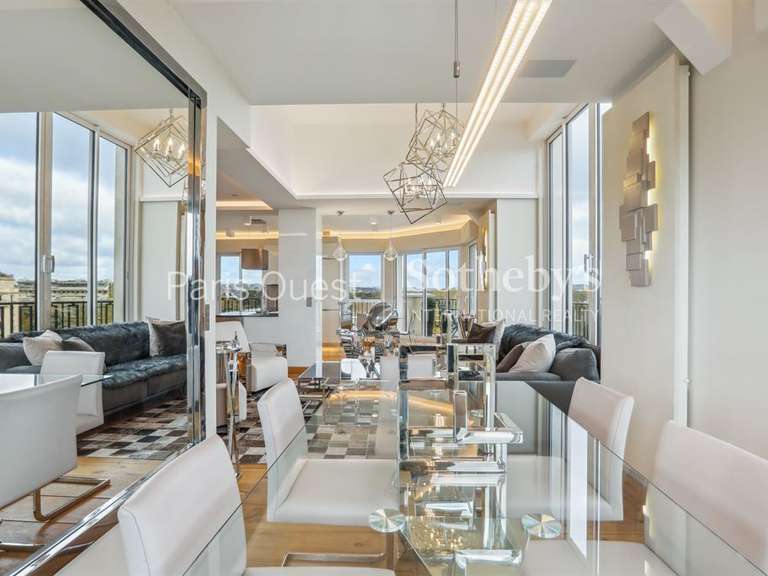 Appartement Paris 16e - 2 chambres - 90m²