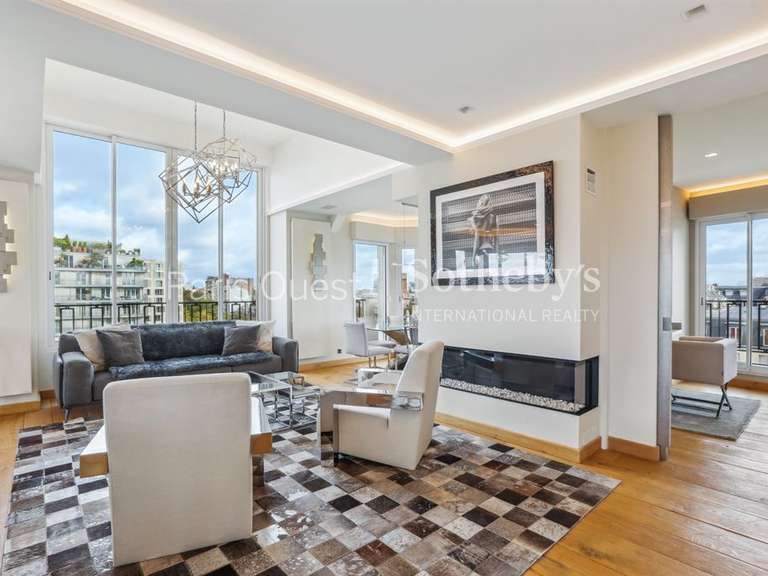 Appartement Paris 16e - 2 chambres - 90m²