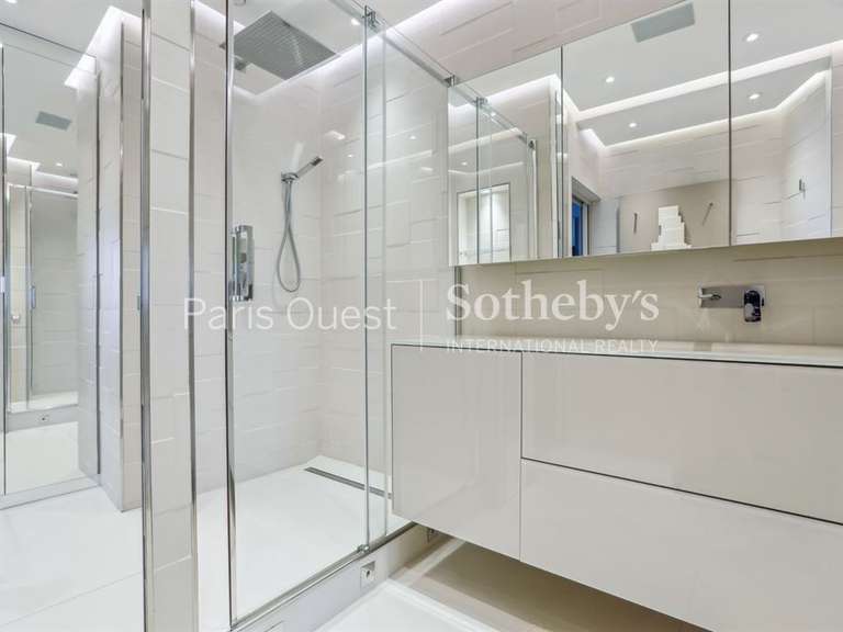 Appartement Paris 16e - 2 chambres - 90m²