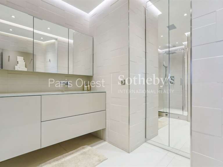 Appartement Paris 16e - 2 chambres - 90m²