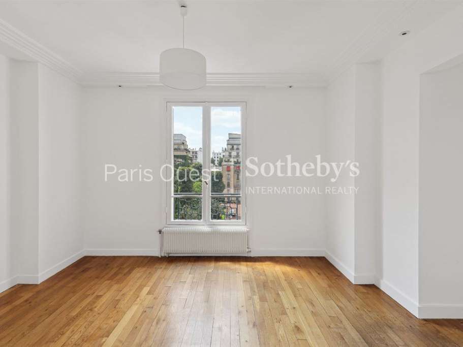 Apartment Paris 16e